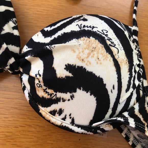 Victoria’s Secret Very Sexy Maldives Twist Front Demi Halter Bikini - Picture 3 of 16